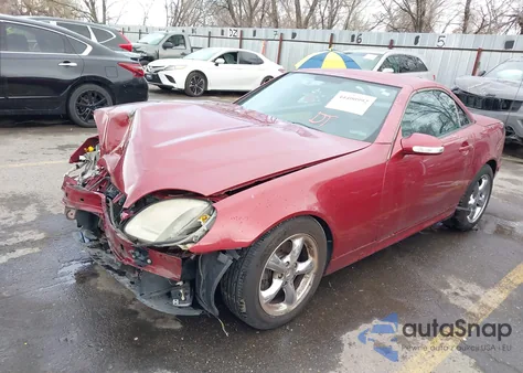 2001 Mercedes-Benz Slk 320 z USA, uszkodzony, nr VIN WDBKK65F01F198210